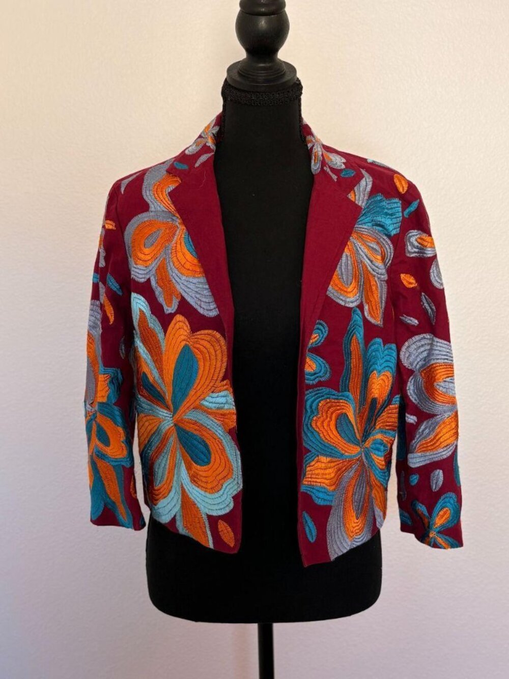 Stunning Anthropologie crop blazer Size XS